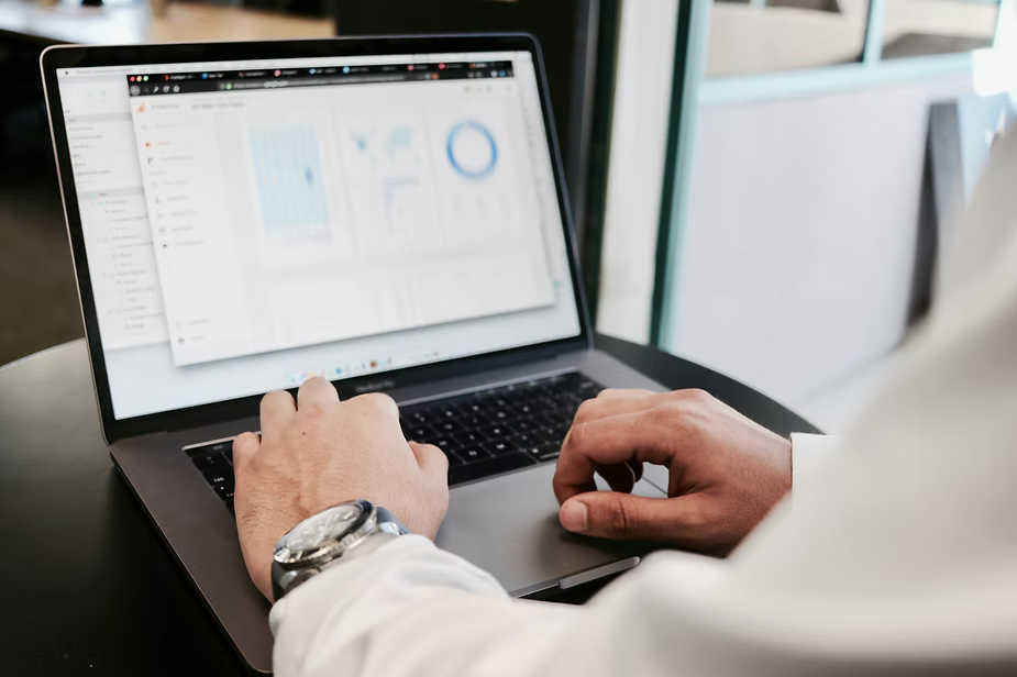 From Peak Charges to Peak Performance: With our Energy Management + Hardware your Organization stays competitive.